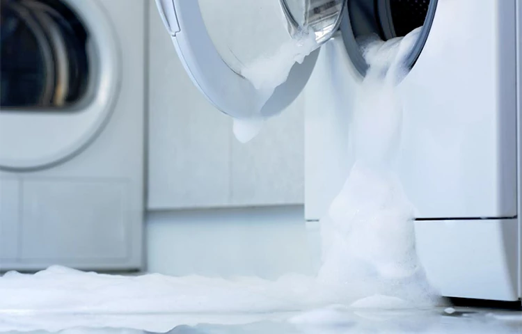 علت جمع شدن آب در ماشین لباسشویی خاموش
